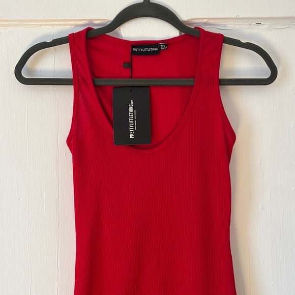 ***WILL BE DONATED IF NOT SOLD THIS WEEK***PLT Red Ribbed Summer Dress - Picture 5 of 9